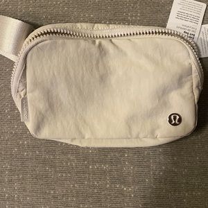 Lululemon belt bag, new with tags